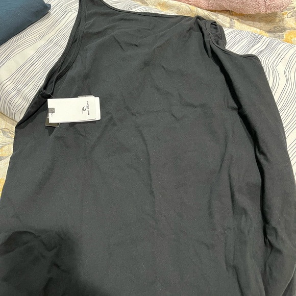 RipCurl lot. - Picture 3 of 10